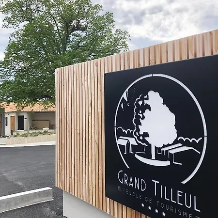 Residence Grand Tilleul Jonzac Exterior photo